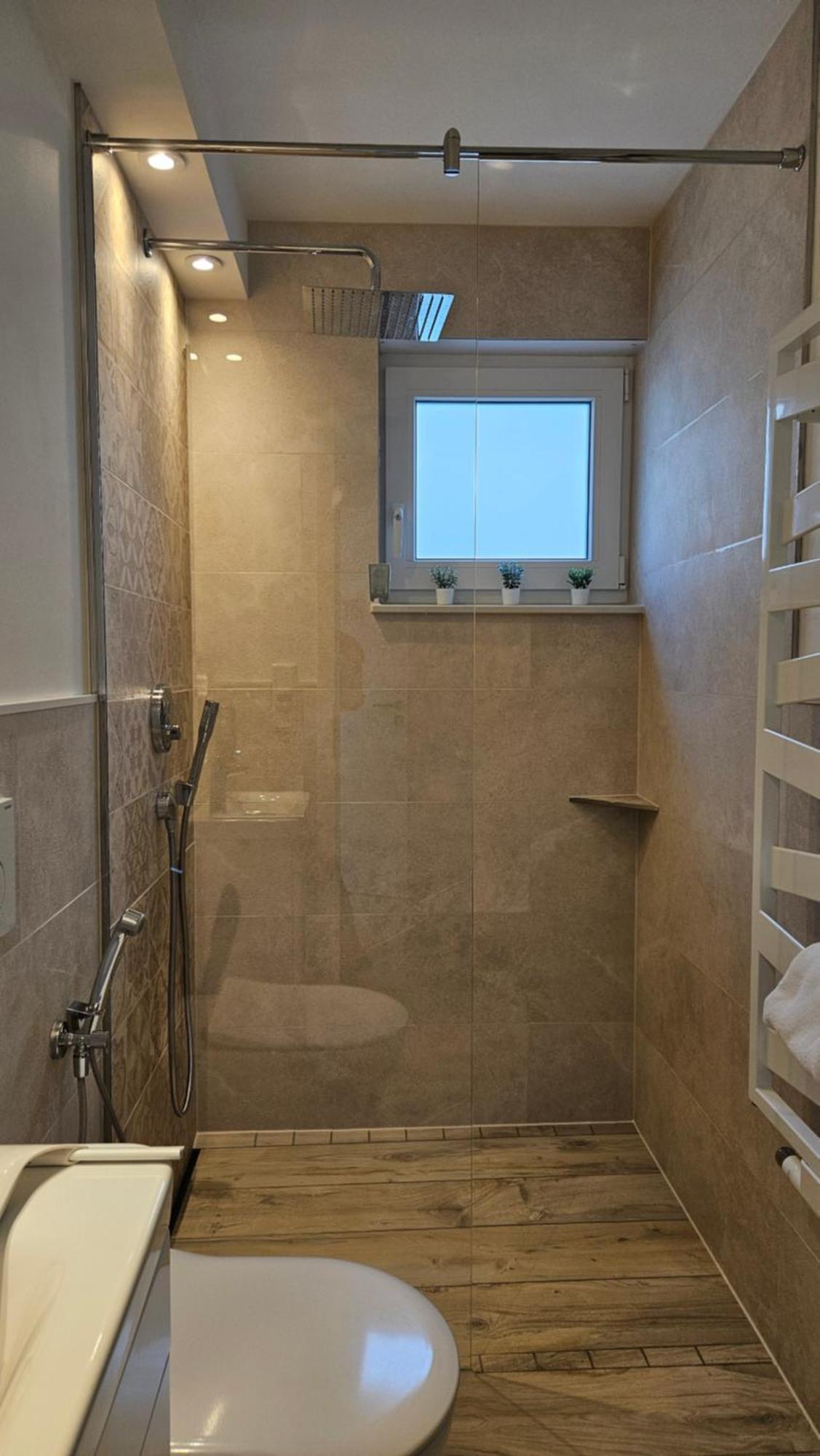 Enny Suite Apartment Im Schoenen Rheinland 로마어 외부 사진